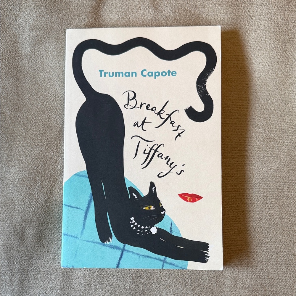 Truman Capote 'Breakfast at Tiffany's' Cat Cover Book - White & Black